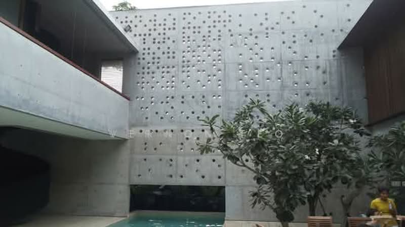 SQUARISH FORMWERKZ BUNGALOW NEW and EXCLUSIVE EASTERN HOME WITH GCB FINISHINGS, , 6 Bedrooms, 14,998 sqft, Bungalow House For Sale, by Vernon Teo, 500225336 - Exterior - PropertyGuru.com.sg