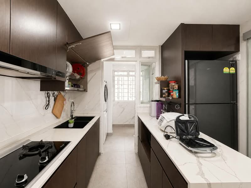 Casablanca, 21 Rosewood Drive, 3 Bedrooms, 1,119 sqft, Condominium For Sale, by Kelly Cheng, 500225343 - Kitchen - PropertyGuru.com.sg