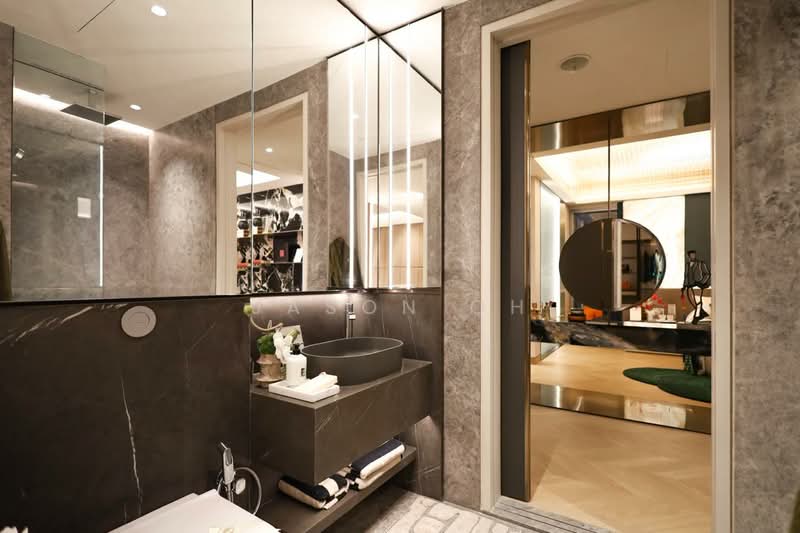 W Residences Marina View - Singapore, 22 Marina View, 5 Bedrooms, 2,809 sqft, Condominium For Sale, by Jason Oh, 500225344 - Bathroom - PropertyGuru.com.sg