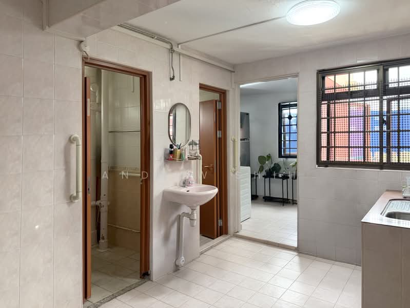 2 Jalan Bukit Merah, 2 Jalan Bukit Merah, 2 Bedrooms, 786 sqft, HDB Flat For Sale, by Andrew Shih, 500225353 - Bathroom - PropertyGuru.com.sg