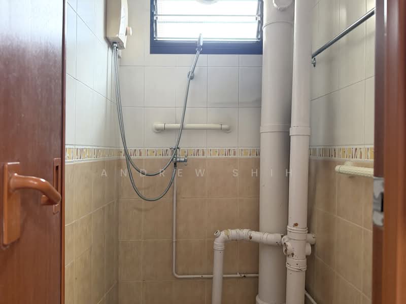 2 Jalan Bukit Merah, 2 Jalan Bukit Merah, 2 Bedrooms, 786 sqft, HDB Flat For Sale, by Andrew Shih, 500225353 - Bathroom - PropertyGuru.com.sg