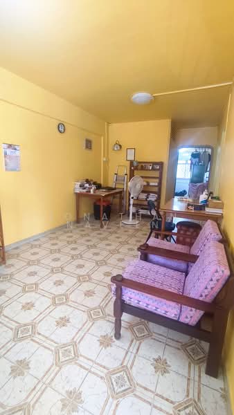 328 Hougang Avenue 5, 328 Hougang Avenue 5, 2 Bedrooms, 720 sqft, HDB Flat For Sale, by Jonathan Naveen, 500225361 - Living Room - PropertyGuru.com.sg