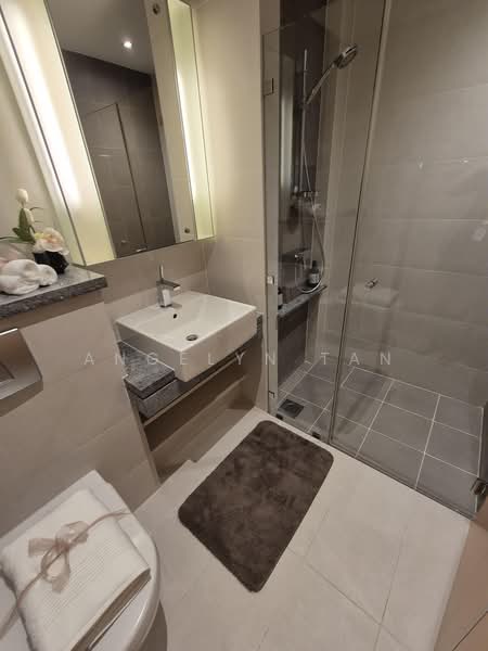 The Oceanfront @ Sentosa Cove, Harbourfront / Telok Blangah, 4 Bedrooms, 2,013 sqft, Condominium For Sale, by Angelyn Tan, 500225366 - Bathroom - PropertyGuru.com.sg