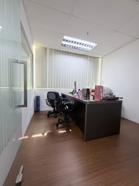 Wcega Tower, 21 Bukit Batok Crescent, Dairy Farm / Bukit Panjang / Choa Chu Kang, 1,916 sqft, Light Industrial (B1) For Rent, by Jenn K, 500225374 - Study - CommercialGuru.com.sg