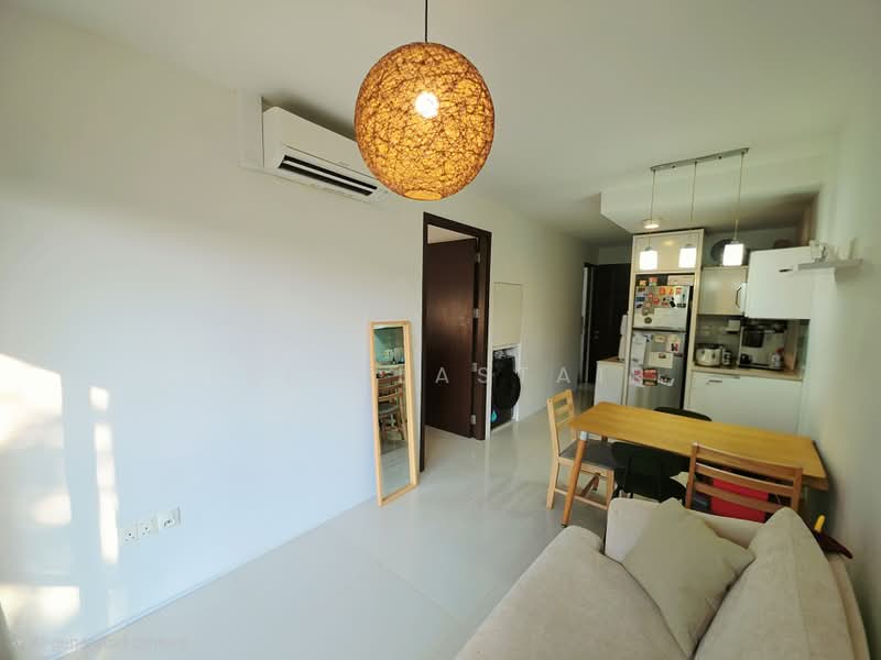 Siglap V, 2 First Street, 1 Bedroom, 517 sqft, Condominium For Sale, by Lee Alastair, 500225376 - Living Room - PropertyGuru.com.sg