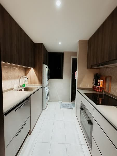 Clavon, 8 Clementi Avenue 1, 4 Bedrooms, 1,281 sqft, Condominium For Sale, by Dennis Lim, 500225383 - Kitchen - PropertyGuru.com.sg