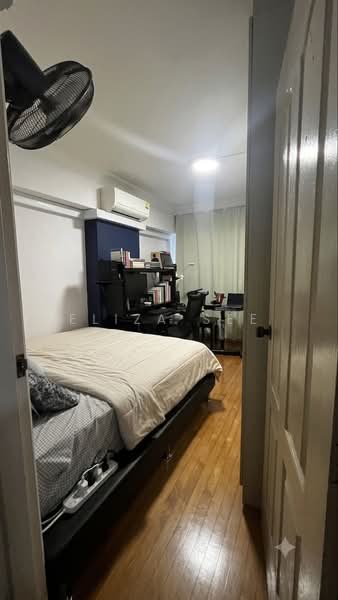 606 Choa Chu Kang Street 62, 606 Choa Chu Kang Street 62, 4 Bedrooms, 149 sqft, HDB Flat For Sale, by Eliza See, 500225392 - Bedroom - PropertyGuru.com.sg