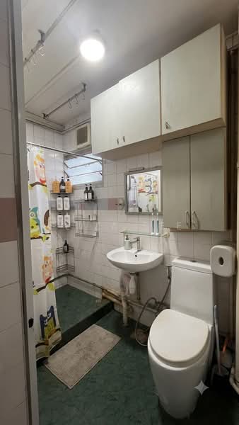 606 Choa Chu Kang Street 62, 606 Choa Chu Kang Street 62, 4 Bedrooms, 149 sqft, HDB Flat For Sale, by Eliza See, 500225392 - Bathroom - PropertyGuru.com.sg