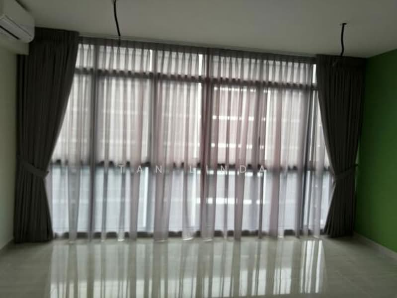 Symphony Suites, 1 Yishun Close, 3 Bedrooms, 786 sqft, Condominium For Sale, by Tan Linda, 500225413 - Living Room - PropertyGuru.com.sg