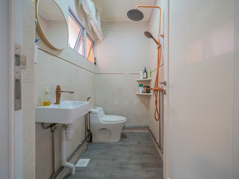 842H Tampines Street 82, 842H Tampines Street 82, 3 Bedrooms, 1,367 sqft, HDB Flat For Sale, by Didi Didi Z, 500225415 - Bathroom - PropertyGuru.com.sg