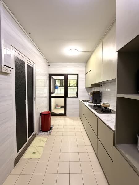 552 Woodlands Drive 44, 552 Woodlands Drive 44, 4 Bedrooms, 1,238 sqft, HDB Flat For Sale, by Ryan Danial, 500225421 - Kitchen - PropertyGuru.com.sg