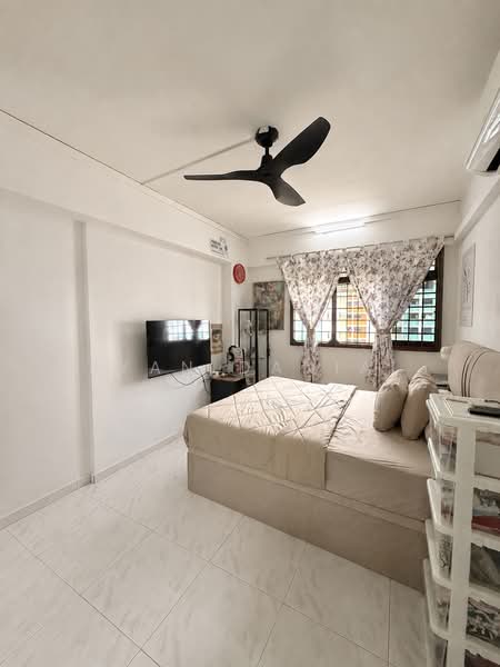 552 Woodlands Drive 44, 552 Woodlands Drive 44, 4 Bedrooms, 1,238 sqft, HDB Flat For Sale, by Ryan Danial, 500225421 - Bedroom - PropertyGuru.com.sg