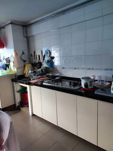 432 Clementi Avenue 3, 432 Clementi Avenue 3, Room Rental, 120 sqft, HDB Flat For Rent, by Georgina Tey, 500225424 - Kitchen - PropertyGuru.com.sg