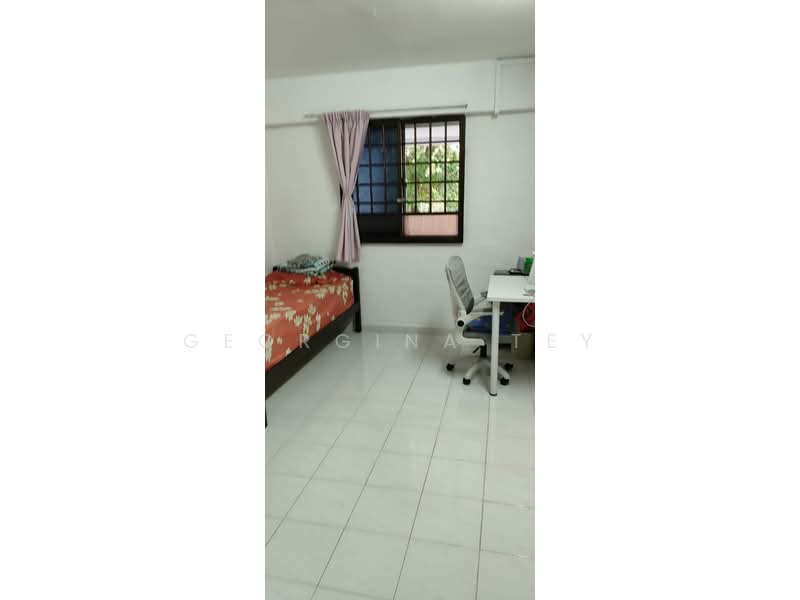 432 Clementi Avenue 3, 432 Clementi Avenue 3, Room Rental, 120 sqft, HDB Flat For Rent, by Georgina Tey, 500225424 - Bedroom - PropertyGuru.com.sg