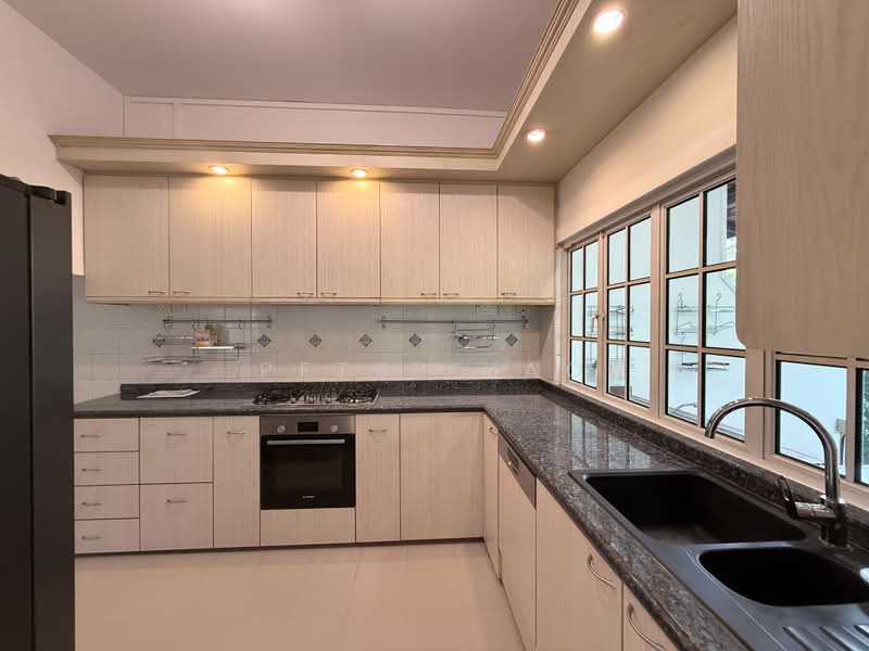 Botanical-Inspired Landscaping 2 Storey Semi D, Namly Drive off Sixth Avenue, Namly Drive, Sixth Avenue, Namly Garden, 3 Bedrooms, 3,200 sqft, Semi-Detached House For Rent, by Peter Yao, 500225425 - Kitchen - PropertyGuru.com.sg