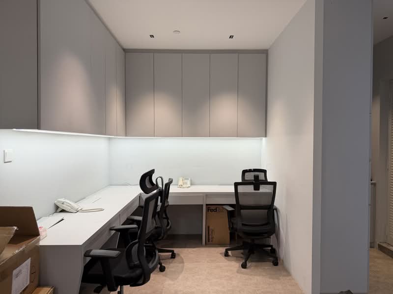 Midview City, 26 Sin Ming Lane, 1,432 sqft, Light Industrial (B1) For Sale, by Roxine Ang, 500225427 - Study - CommercialGuru.com.sg