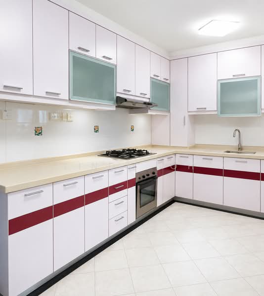 107D Edgefield Plains, 107D Edgefield Plains, 3 Bedrooms, 1,200 sqft, HDB Flat For Sale, by Linda Loh, 500225432 - Kitchen - PropertyGuru.com.sg