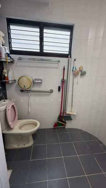 133 Lorong Ah Soo, 133 Lorong Ah Soo, Room Rental, 100 sqft, HDB Flat For Rent, by Madelyn Sim, 500225460 - Bathroom - PropertyGuru.com.sg