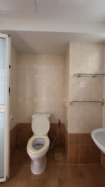 Chancery Court, 36A Dunearn Road, 3 Bedrooms, 2,034 sqft, Condominium For Rent, by Clara Koh, 500225462 - Bathroom - PropertyGuru.com.sg