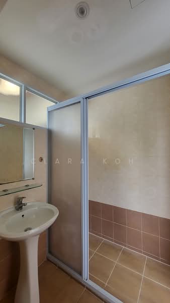 Chancery Court, 36A Dunearn Road, 3 Bedrooms, 2,034 sqft, Condominium For Rent, by Clara Koh, 500225462 - Bathroom - PropertyGuru.com.sg