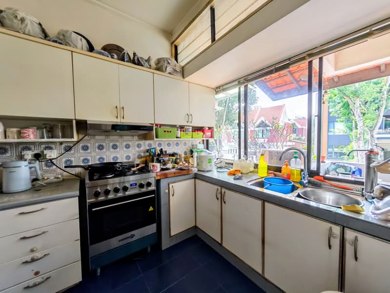 Fernhill Road Terraced House, Fernhill Road, 5 Bedrooms, 3,197 sqft, Terraced House For Sale, by Simon Lim, 500225470 - Kitchen - PropertyGuru.com.sg
