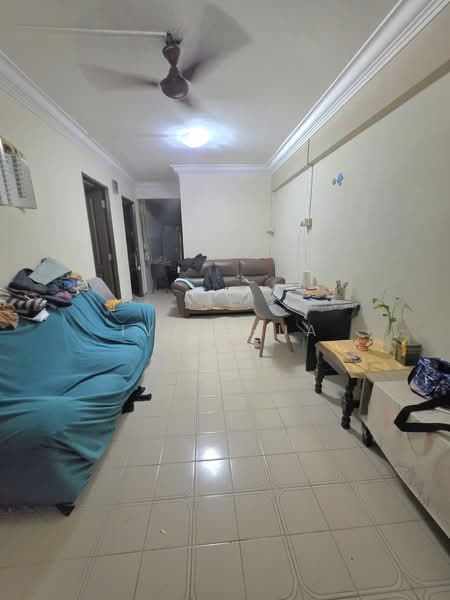 252 Hougang Avenue 3, 252 Hougang Avenue 3, 2 Bedrooms, 721 sqft, HDB Flat For Sale, by Ivy Shua, 500225490 - Living Room - PropertyGuru.com.sg