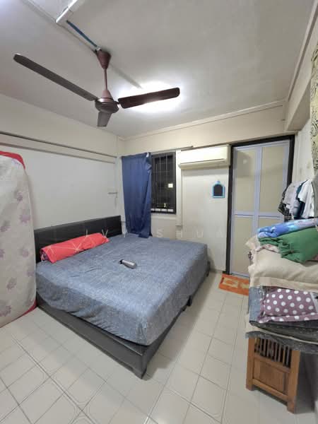 252 Hougang Avenue 3, 252 Hougang Avenue 3, 2 Bedrooms, 721 sqft, HDB Flat For Sale, by Ivy Shua, 500225490 - Bedroom - PropertyGuru.com.sg