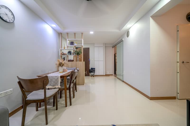 479B Yishun Street 42, 479B Yishun Street 42, 3 Bedrooms, 1,001 sqft, HDB Flat For Sale, by Ng Shi Xian, 500225495 - Dining Room - PropertyGuru.com.sg
