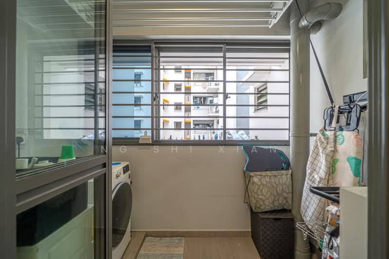 479B Yishun Street 42, 479B Yishun Street 42, 3 Bedrooms, 1,001 sqft, HDB Flat For Sale, by Ng Shi Xian, 500225495 - Service Yard - PropertyGuru.com.sg