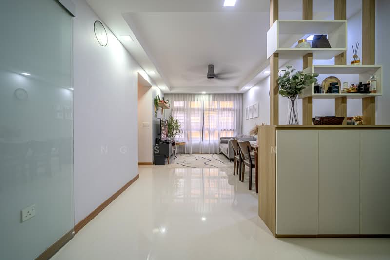 479B Yishun Street 42, 479B Yishun Street 42, 3 Bedrooms, 1,001 sqft, HDB Flat For Sale, by Ng Shi Xian, 500225495 - Living Room - PropertyGuru.com.sg