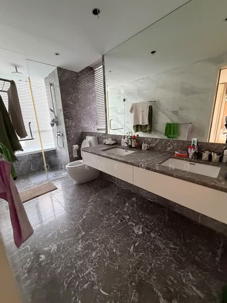 Sky @ Eleven, 5 Thomson Lane, 4 Bedrooms, 2,712 sqft, Condominium For Rent, by Loh Kok Weng, 500225509 - Bathroom - PropertyGuru.com.sg