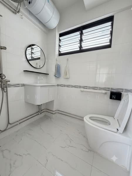 Spacious Corner, Hidden Gem Near Vivocity, 109 Bukit Purmei, 3 Bedrooms, 1,119 sqft, HDB Flat For Sale, by Tien Tien Chen, 500225523 - Bathroom - PropertyGuru.com.sg