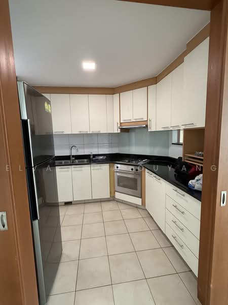 Lilydale, 560 Yishun Ave 6, 3 Bedrooms, 1,195 sqft, Executive Condominium For Rent, by Elva Elva Ouyang, 500225530 - Kitchen - PropertyGuru.com.sg