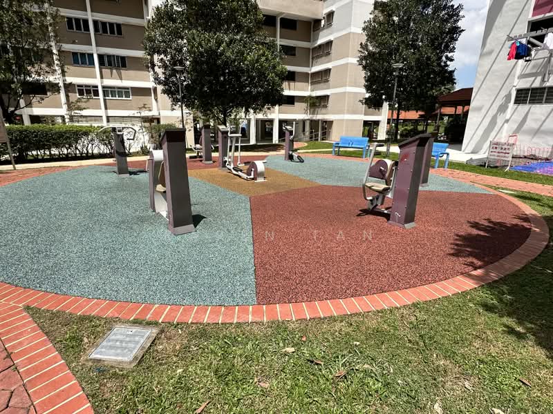 513 Ang Mo Kio Avenue 8, 513 Ang Mo Kio Avenue 8, Room Rental, 130 sqft, HDB Flat For Rent, by Karen Tan, 500225532 - Exterior - PropertyGuru.com.sg