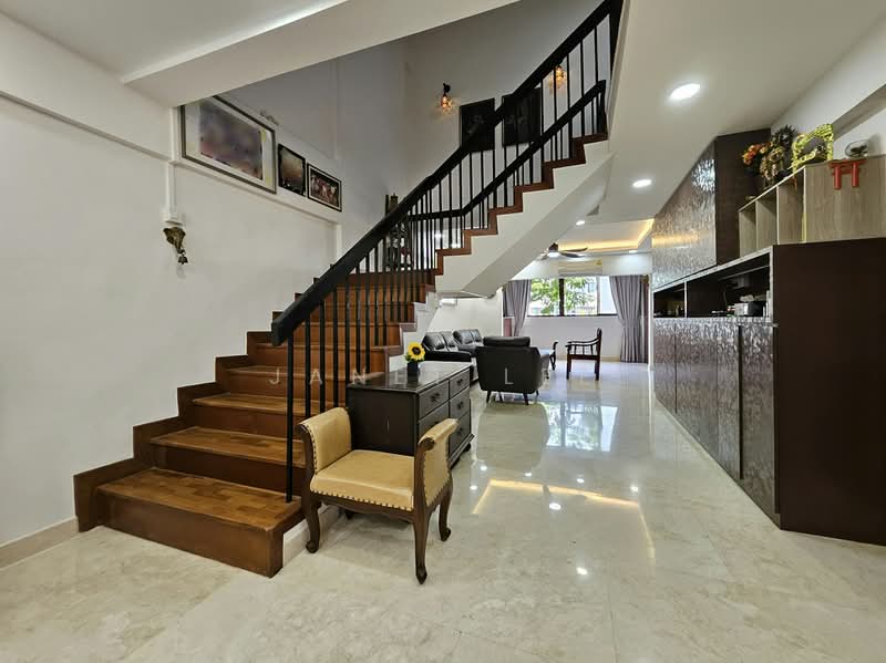 712 Hougang Avenue 2, 712 Hougang Avenue 2, 3 Bedrooms, 1,593 sqft, HDB Flat For Sale, by Janet Lee, 500225539 - Living Room - PropertyGuru.com.sg