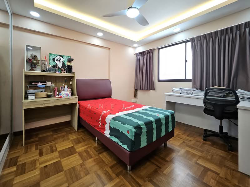 712 Hougang Avenue 2, 712 Hougang Avenue 2, 3 Bedrooms, 1,593 sqft, HDB Flat For Sale, by Janet Lee, 500225539 - Bedroom - PropertyGuru.com.sg