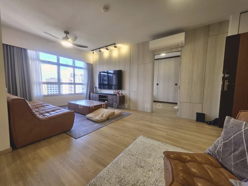 875B Tampines Street 86, 875B Tampines Street 86, 4 Bedrooms, 1,292 sqft, HDB Flat For Sale, by Barry Ho, 500225549 - Living Room - PropertyGuru.com.sg
