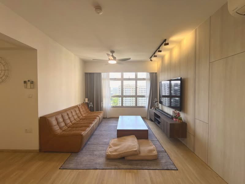 875B Tampines Street 86, 875B Tampines Street 86, 4 Bedrooms, 1,292 sqft, HDB Flat For Sale, by Barry Ho, 500225549 - Living Room - PropertyGuru.com.sg