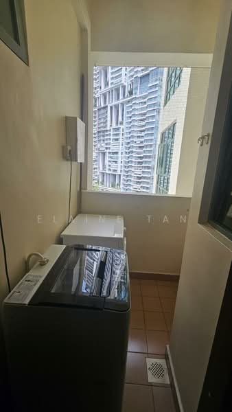Tanglin Regency, 381 Tanglin Road, 2 Bedrooms, 882 sqft, Condominium For Rent, by Elaine Tan, 500225574 - Balcony - PropertyGuru.com.sg