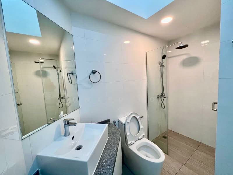 The Compass At Chancery, 6U Chancery Hill Road, 3 Bedrooms, 2,405 sqft, Cluster House For Rent, by Edward Hoi, 500225576 - Bathroom - PropertyGuru.com.sg