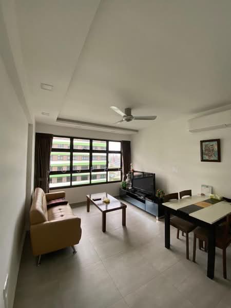606C Tampines Street 61, 606C Tampines Street 61, 2 Bedrooms, 731 sqft, HDB Flat For Rent, by Joseph Tan, 500225582 - Living Room - PropertyGuru.com.sg