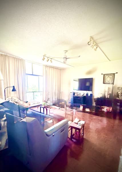 Ridgewood Condominium, 15 Mount Sinai Rise, 4 Bedrooms, 2,002 sqft, Condominium For Sale, by Khim Ker, 500225600 - Living Room - PropertyGuru.com.sg