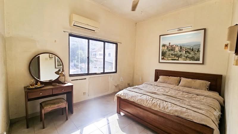 Beauty Garden, Punggol Road, 4 Bedrooms, 2,500 sqft, Terraced House For Sale, by Elvina Lee, 500225605 - Bedroom One - PropertyGuru.com.sg