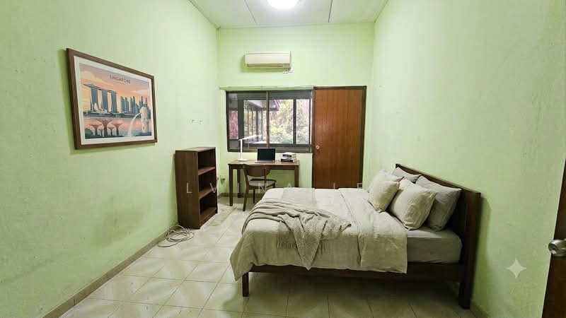 Beauty Garden, Punggol Road, 4 Bedrooms, 2,500 sqft, Terraced House For Sale, by Elvina Lee, 500225605 - Bedroom Two - PropertyGuru.com.sg