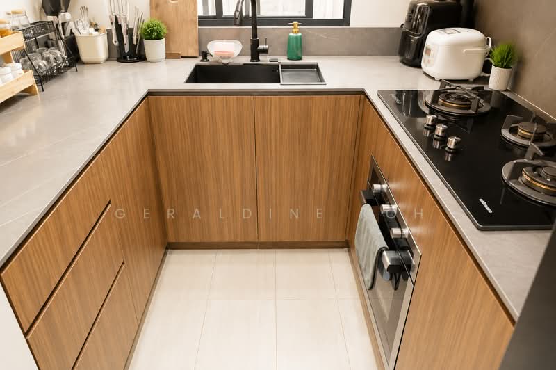 Westwood Residences EC, 180 Westwood Avenue, 3 Bedrooms, 1,033 sqft, Condominium For Sale, by Geraldine Koh, 500225608 - Kitchen - PropertyGuru.com.sg