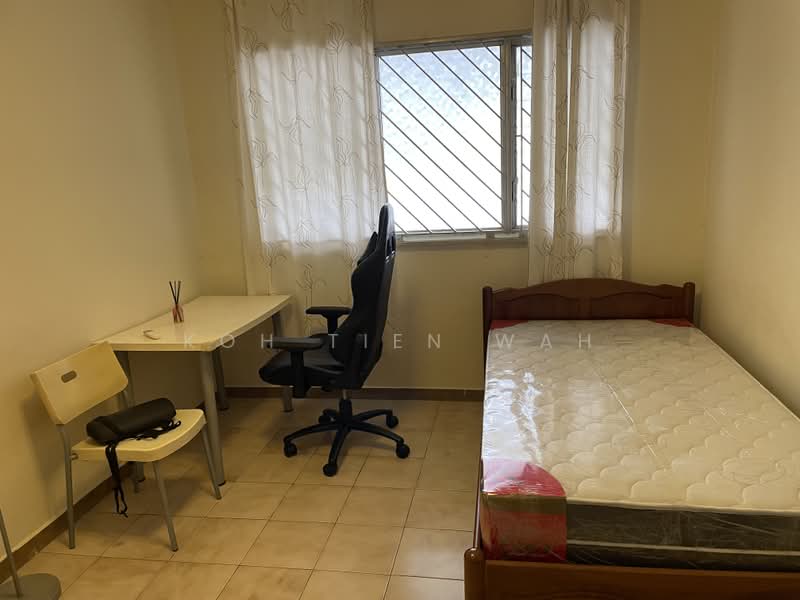 104 Gangsa Road, 104 Gangsa Road, 2 Bedrooms, 785 sqft, HDB Flat For Rent, by Koh Tien Wah, 500225615 - Bedroom - PropertyGuru.com.sg