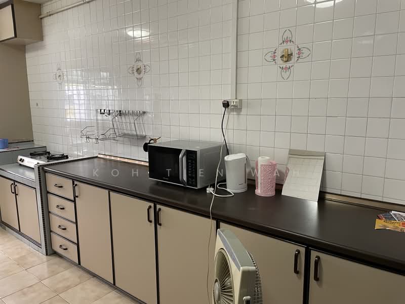 104 Gangsa Road, 104 Gangsa Road, 2 Bedrooms, 785 sqft, HDB Flat For Rent, by Koh Tien Wah, 500225615 - Kitchen - PropertyGuru.com.sg