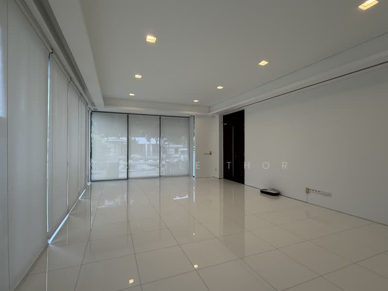 Bungalow at Tan Kim Cheng Road, , 5 Bedrooms, 7,400 sqft, Bungalow House For Rent, by Nichole Thor, 500225616 - Interior - PropertyGuru.com.sg