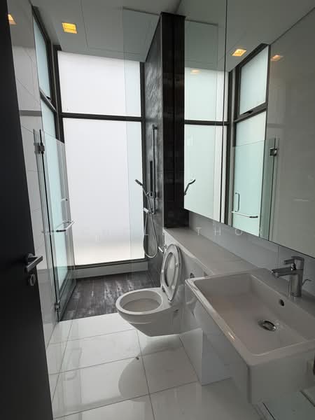 Bungalow at Tan Kim Cheng Road, , 5 Bedrooms, 7,400 sqft, Bungalow House For Rent, by Nichole Thor, 500225616 - Bathroom - PropertyGuru.com.sg