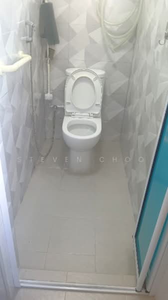 42 Bedok South Road, 42 Bedok South Road, Room Rental, 120 sqft, HDB Flat For Rent, by Steven Choo, 500225619 - Bathroom - PropertyGuru.com.sg